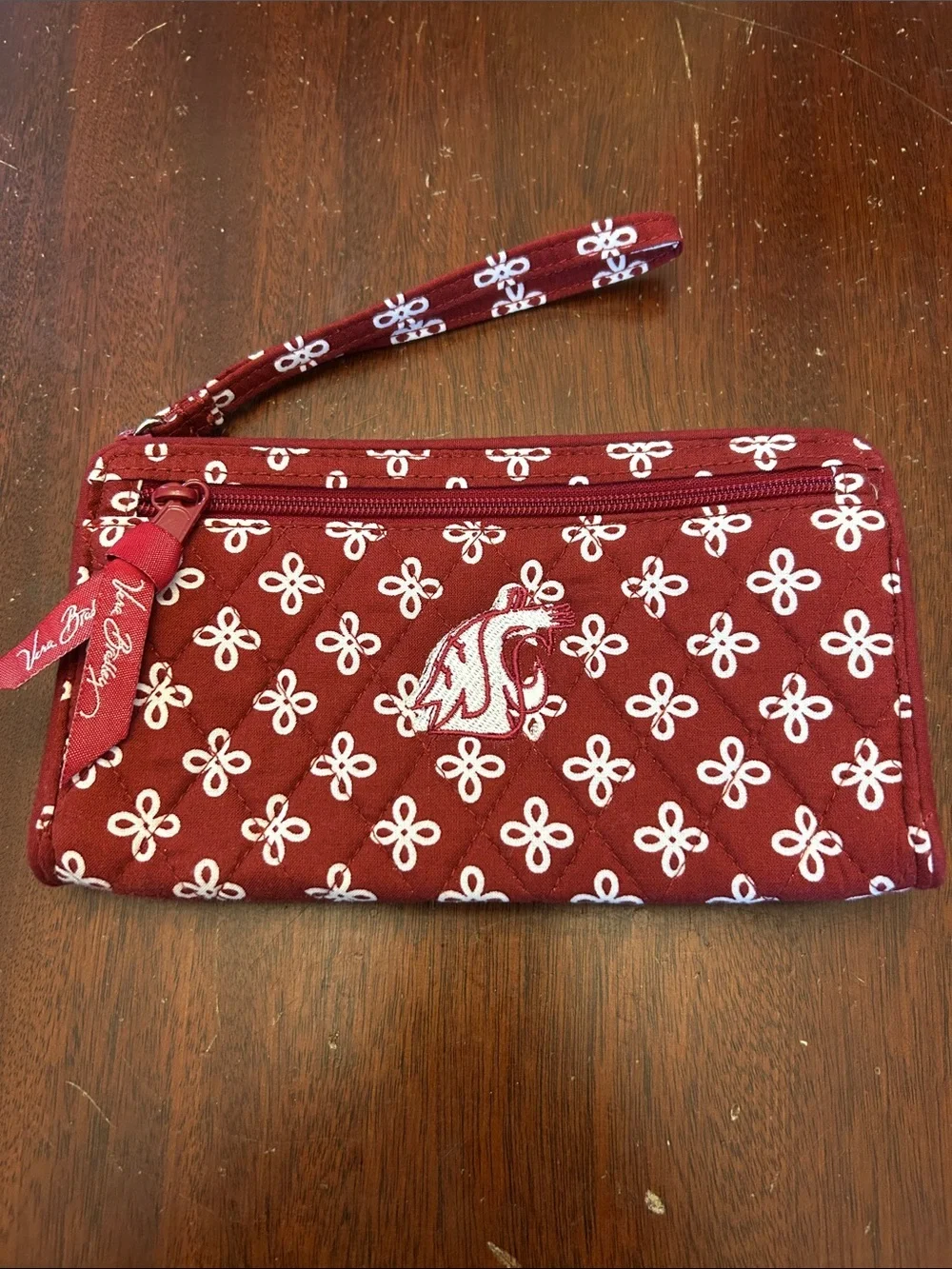 Vera Bradley Washington State Cougars burgundy wristlet NWOT